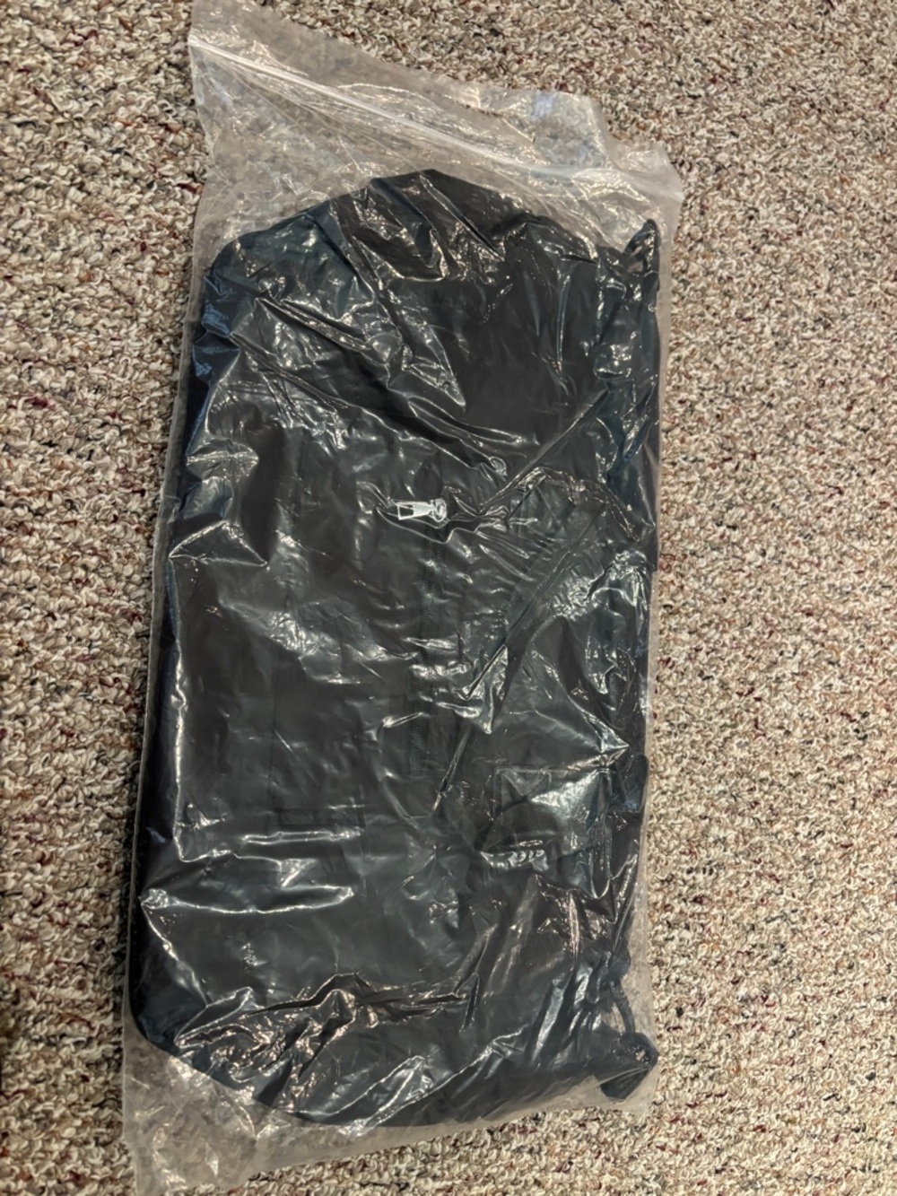 Amazon Men’s Travel Duffel Bag - Picture 3 of 6